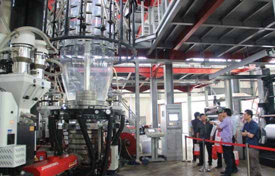 金明精機(jī)五層自立袋吹膜機(jī)組市場(chǎng)走紅